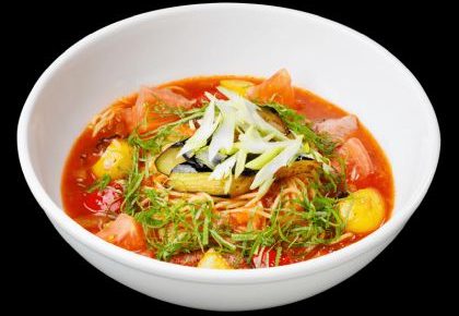  香味野菜の冷製トマトスープすぱ