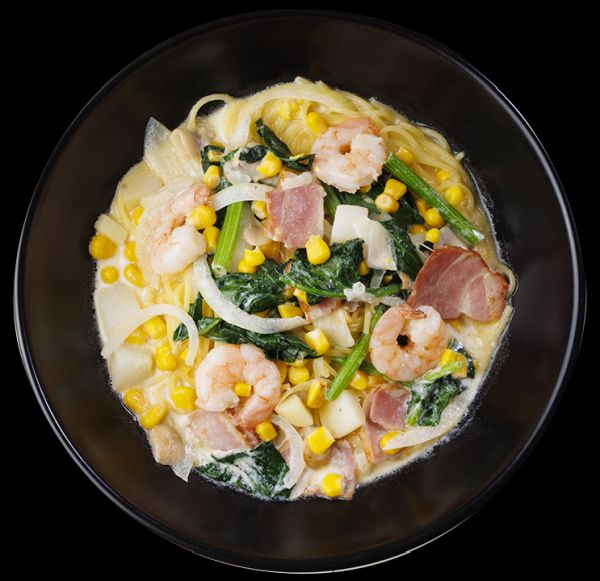 えびとベーコンとほうれん草のクリームスープすぱ