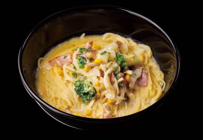 バター香る季節野菜のコーンクリームスープすぱ